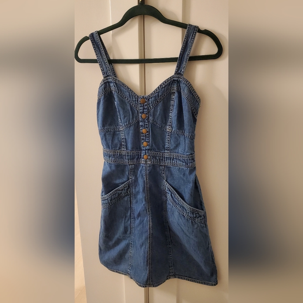 JAPNA-Sz.M Cutest denim dress sweetheart neckline, buttons POCKETS!Soft & pretty